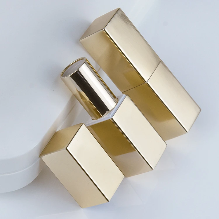 Glanzende gouden lipbuis