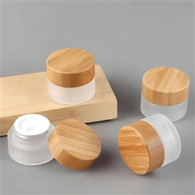 Glazen pot voor cosmetica