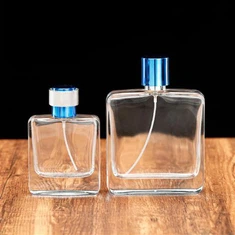 Vintage blauwe parfumfles